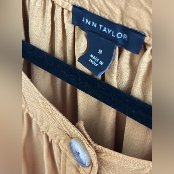 Ann Taylor Button Scoop Neck Top - Picture 2 of 2